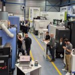 Tijdens het open huis geven Dormac en partners weer een exclusief kijkje in de toekomst van CNC-machining. Getoond wordt welke mogelijkheden er zijn om de operator het maximale uit elke bewerking te laten halen.
