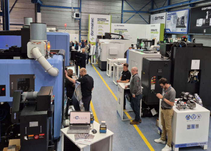Tijdens het open huis geven Dormac en partners weer een exclusief kijkje in de toekomst van CNC-machining. Getoond wordt welke mogelijkheden er zijn om de operator het maximale uit elke bewerking te laten halen.