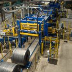 Decoiler lijn van Tata Steel Nederland in haar staalservicecentrum Feijen in Maastricht. Met deze ultramoderne productielijn kan Tata Steel Nederland sneller en hogere kwaliteit staal leveren aan haar klanten in de machinebouw- en industriesector.