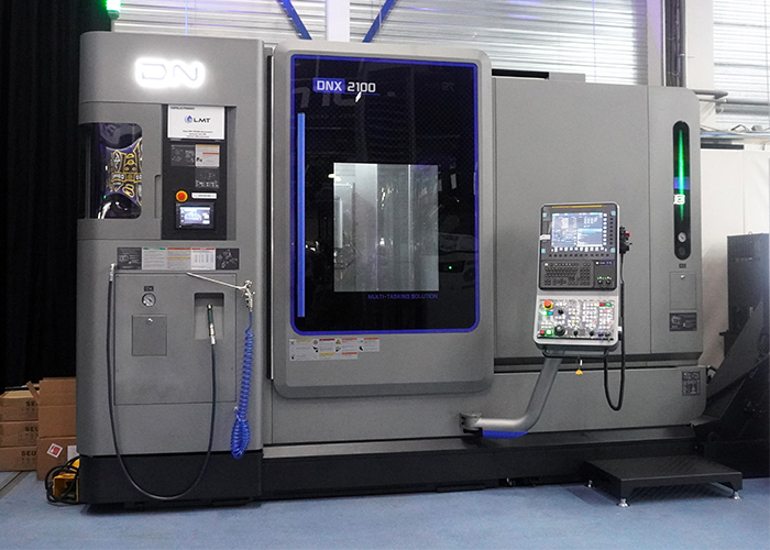 Demonstratie van de DN Solutions DNX2100: een laagdrempelige multitaskmachine voor complexe bewerkingen.