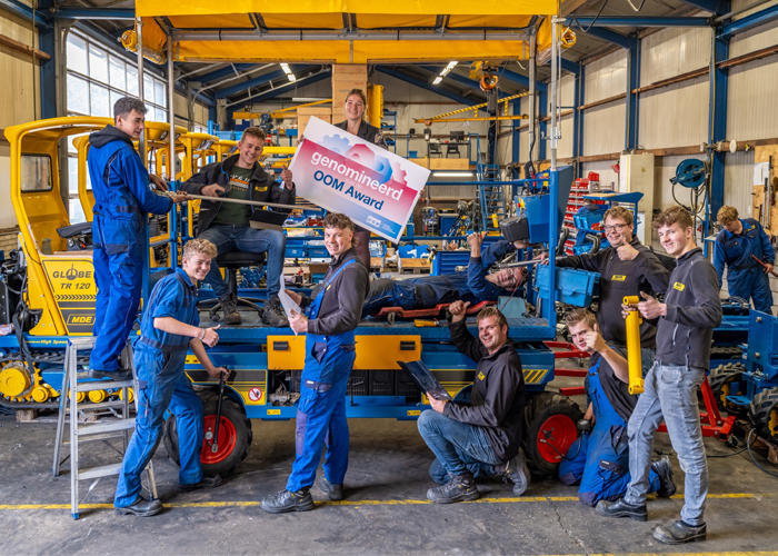 De stemming zit er goed in bij MDE Machinebouw, nadat bekend is geworden dat het bedrijf is genomineerd voor de OOM Award Gelderland. (Foto: Olivier Huisman)