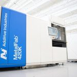De nieuwe MetalFab 420K van Additive Industries is uitgerust met vier 1kW-lasers en een modulair, volledig geautomatiseerd ontwerp