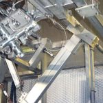 Na succesvolle tests vertragen roestvast stalen dempers de massakrachten die door de zwenkarmen met de borstels worden veroorzaakt precies op het juiste moment.