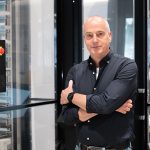 Lucien Heemskerk, directie Heemskerk Fijnmechanica: ‘De samenwerking met Heudra biedt ons de continuïteit, schaal en ondersteuning om de komende decennia te blijven investeren in technologie, mensen en innovatie.”