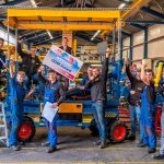 Het team van MDE Machinebouw uit Echteld, winnaar van de OOM Award 2025 voor de regio Gelderland.