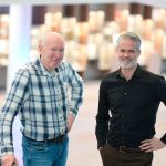 René Raaijmakers, eigenaar van Bits&Chips en High Tech Institute, en Edwin de Zeeuw, managing director van Mikrocentrum: “Samen bereiken we meer dan alleen.”