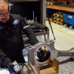 Bij de productie van zware nokkenassen en drijfstangen is precisie van het grootste belang. Hiervoor gebruikt Purso-Tools meetapparatuur van Mitutoyo.