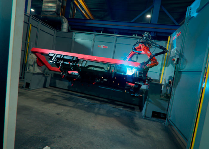 Om het energieverbruik inzichtelijk te maken worden bij JOOP op alle productiemachines elektriciteits- en gasverbruiksmeters geïnstalleerd. Door verbruik per bewerking en per component te meten, ontstaat inzicht in de werkelijke kostprijsstructuur. 