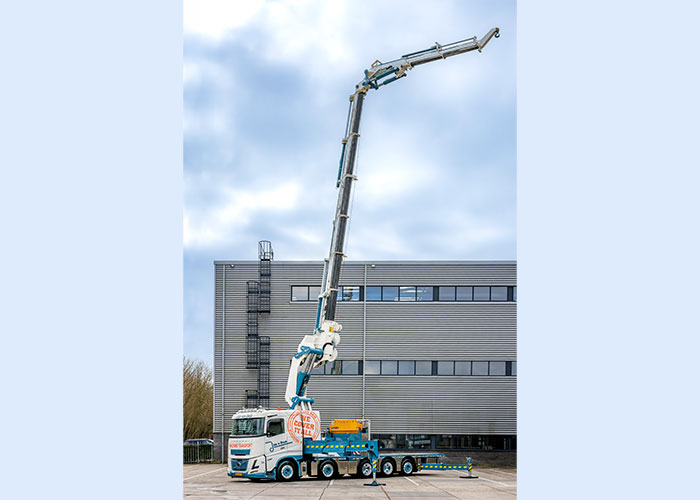 De Volvo FH Aero is volledig afgestemd op specialistisch machinetransport. CCH ontwikkelde een demontabel achterste chassisdeel, waardoor manoeuvreren in krappe fabriekshallen mogelijk is.