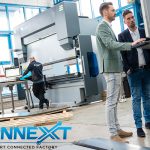 Tuwi en AESC introduceren op TechniShow hun gezamenlijke formule Connext. Nathan van der Hoeven van Tuwi (links) en Devy van Dinteren van AESC: “Connext maakt slimme en verbonden productie concreet, tastbaar en haalbaar voor metaalbedrijven.”
