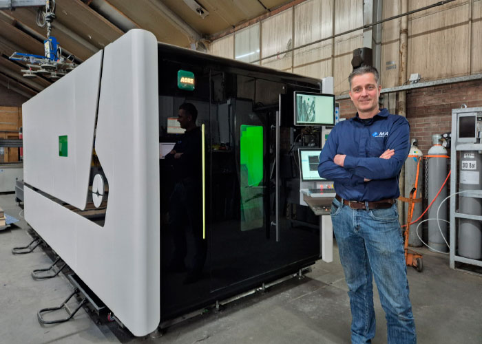 MTA-directeur/eigenaar Arjen van Asselt is zeer tevreden over de door Nardo Machines geleverde vlakbedlaser: “De machine is betrouwbaar, snijdt snel en met een goede kwaliteit. Met de software kunnen we prima uit de voeten.”