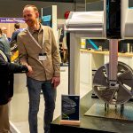Piet Zuidijk (Area CMM Sales Manager Hexagon) en Evert-Jan van Vulpen (QA/QC Manager Heycop) bij de Maestro CMM op TechniShow.