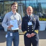 Winnaar Kooy Prijs Jasper Kole met juryvoorzitter KLTZ Ivo Marx.