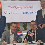 De officiële ondertekening van de samenwerking tussen VHE Industrial Automation en Smartlink Engineering vond plaats tijdens de Semicon South-East Asia Tradeshow in Kuala Lumpur.