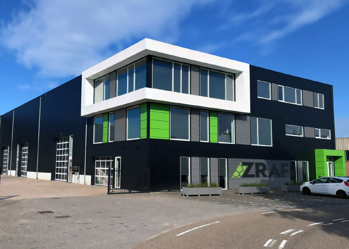 Giraf Metaalbewerking opereert sinds kort onder de nieuwe naam ZRAF. Giraf Metaalbewerking dekte de lading niet meer. “We zijn een maakbedrijf dat hoogwaardige technische producten levert.”