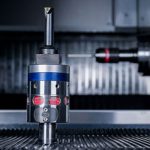 KOMflex is een automatisch instelbare fijnkotterkop die met hoge precisie de slijtage van de snijkant compenseert.