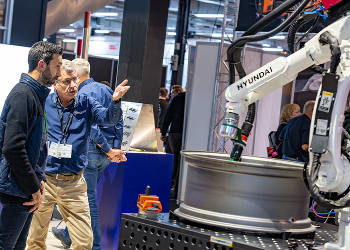 Op de beursvloer presenteren ruim 150 exposanten hun machines, gereedschappen, software, automatiseringsoplossingen en andere producten en diensten.