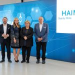 De oprichters Claudia en Franz Haimer hebben de bedrijfsaandelen overgedragen aan de tweede generatie, waardoor broer en zus Andreas en Kathrin Haimer nu verantwoordelijkheid dragen als Managing Directors en aandeelhouders. Van links naar rechts: Andreas Haimer, Kathrin Haimer, Claudia Haimer, Franz Haimer.