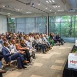 Mikrocentrum in Veldhoven vormt opnieuw het decor voor het Nevi Industrie Event. Het evenement brengt dit keer inkoopprofessionals, experts en organisaties uit de maakindustrie bijeen onder het thema ‘Grip op kosten en risico’s in onzekere ketens’.
