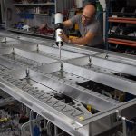 Lijmen wordt wereldwijd al op grote schaal toegepast. In de vliegtuigbouw, bus- en voertuigindustrie en jachtbouw en ook binnen de plaatbewerking zijn er tal van toepassingen.