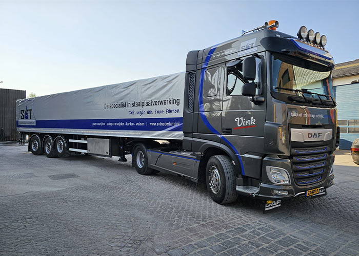 Iedereen die nieuwsgierig is naar de nieuwe kantbank, is van harte welkom om deze van dichtbij te bekijken in Vorden