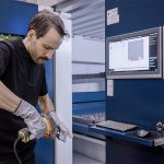 Het gebruik van AI in de maakindustrie in Europa neemt snel toe. Op de foto een toepassing van Trumpf: De ‘Cutting Assistant’ verbetert met behulp van kunstmatige intelligentie (AI) de kwaliteit van de snijkanten bij het lasersnijden. (Foto: Trumpf)